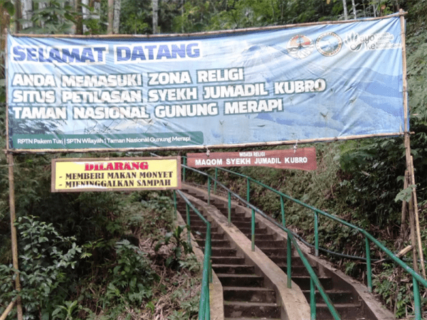 Makam syekh jumadil kubro