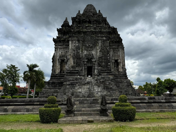 candi kalasan jogja